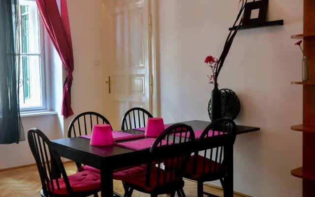 Karma Boutique Apartments - photo 3