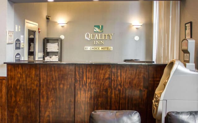 Quality Inn - photo 2