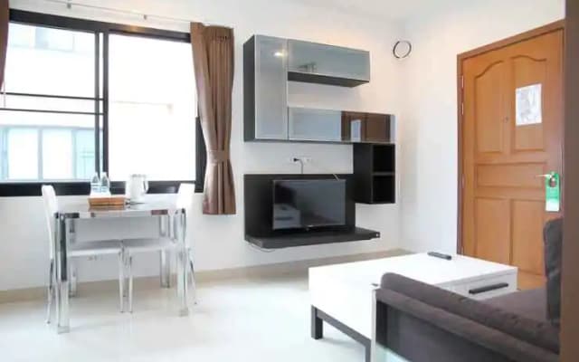 OYO 338 V-Twin Donjan Service Apartment - photo 3