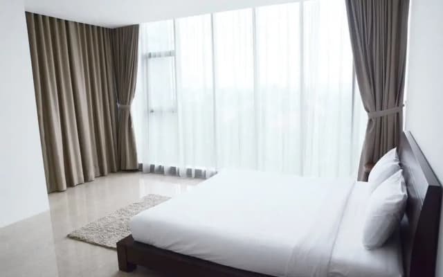 Comfy L'Avenue Apartment - photo 2