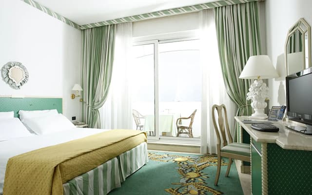 Hotel Aris Garden - photo 3