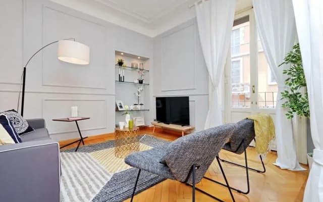 Hintown Austere Elegance - photo 2