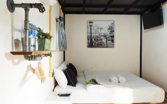 Sweet Box Bed and Breakfast - photo 2