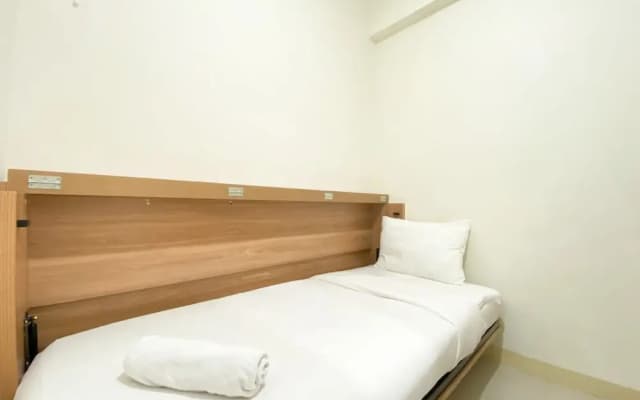 Comfort And Strategic 2Br At Green Pramuka City Apartment - photo 3