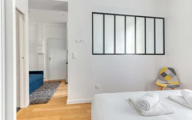 New Large Studio in the Heart of Paris 12 - photo 3
