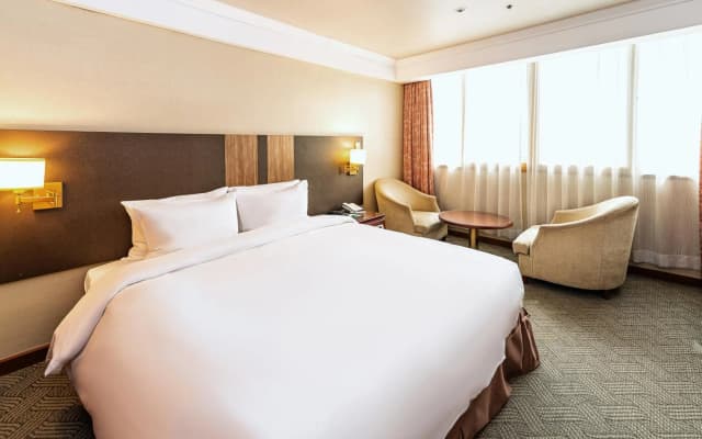 Koreana Hotel - photo 4