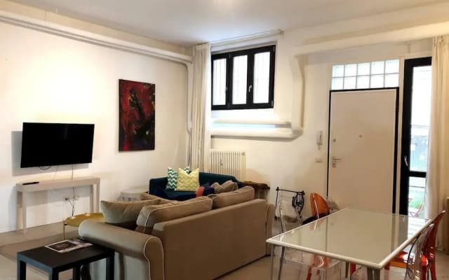 Inviting 2-bed Apartment in Milano - photo 5