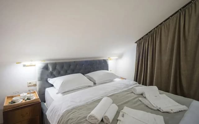Hotel 9 rooms - photo 3
