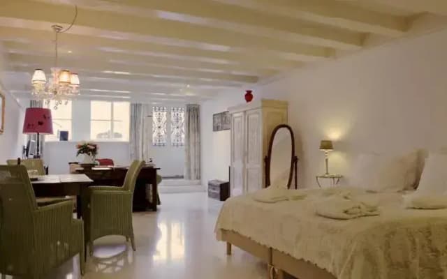 Bed & Kitchen - photo 4