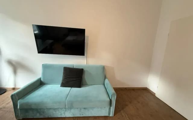 Affordable 2BR Apt Superb Location - photo 4