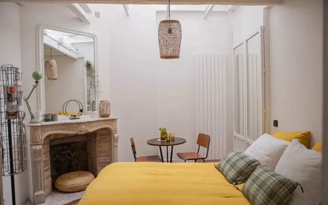 Cozy, Well-equipped Studio in Montmartre for 2! - photo 2