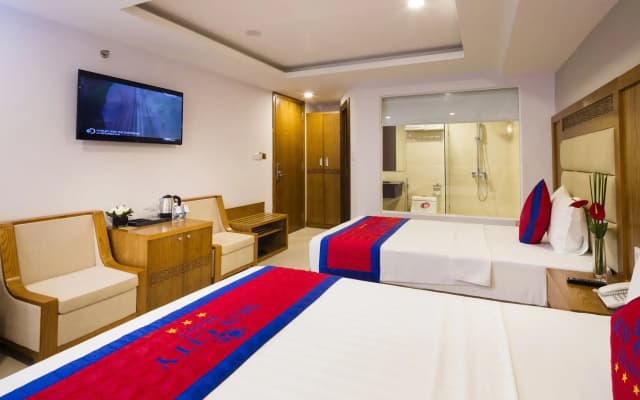 Sun City Hotel - photo 3