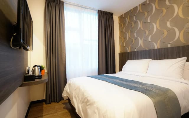 OYO 89386 Stay 365 Hotel - photo 5