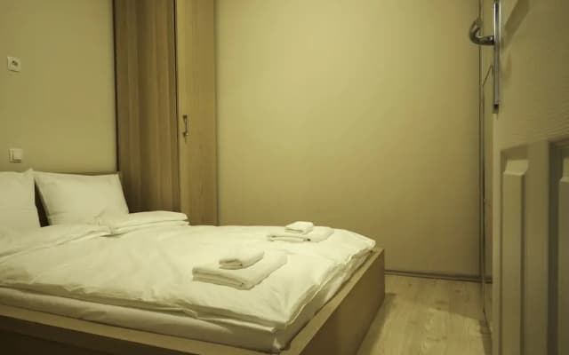 Károlyi Garden Apartment - photo 3