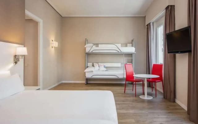 Hotel Madrid Gran Via 25, Affiliated by Meliá - photo 3