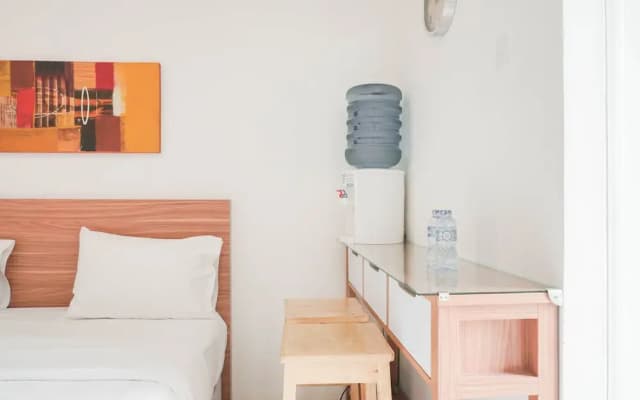 Comfort Studio Room At Bassura City Apartment - photo 3