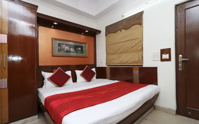 OYO 10848 Hotel Geeson - photo 4