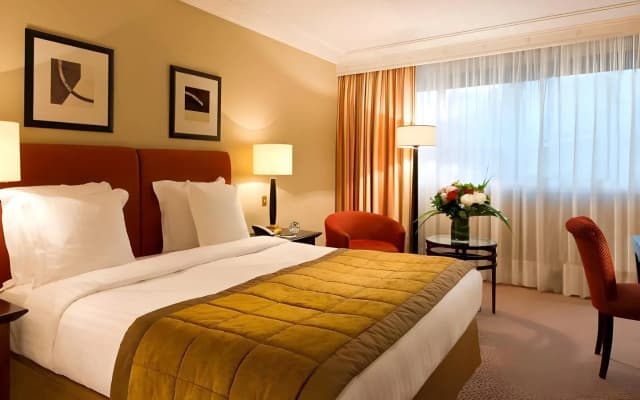 Warwick Champs-Elysées Hotel - photo 4
