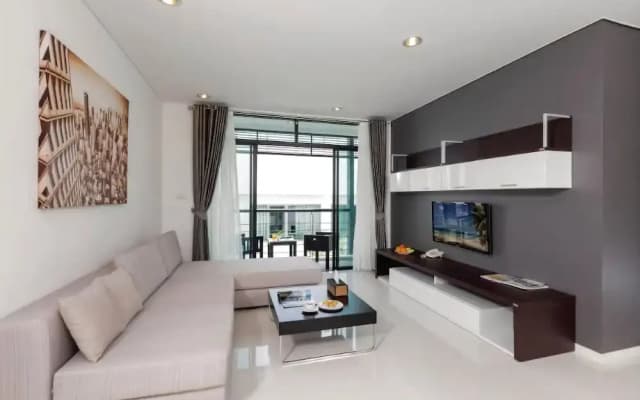 Regent 15 Condo - photo 4