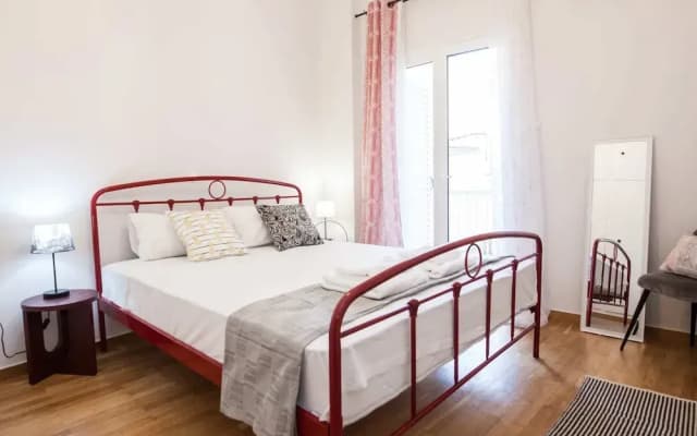 Modern New Apt next To Metaxourgeio - photo 2