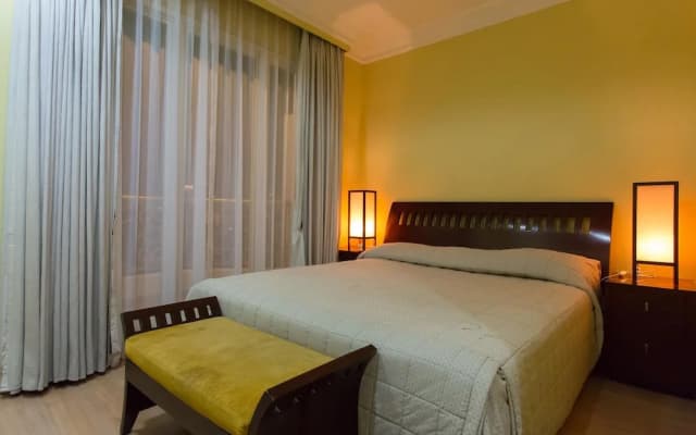 Toeti Roosseno Plaza - photo 4