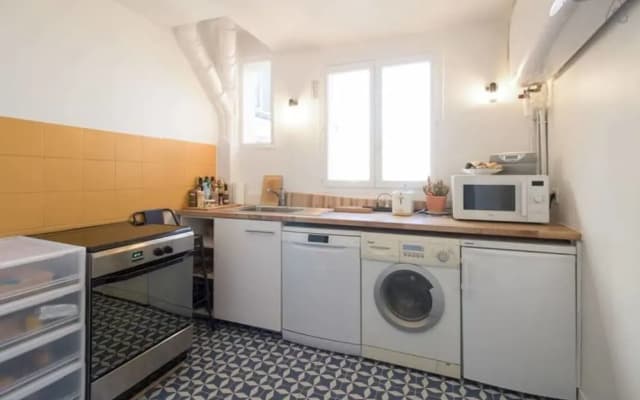 Cosy Flat Sleeps 4 W/terrace in the 10th District - photo 3