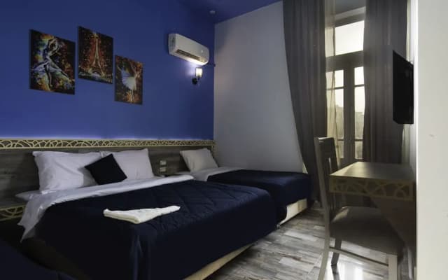 Australian Deluxe Hostel - photo 3
