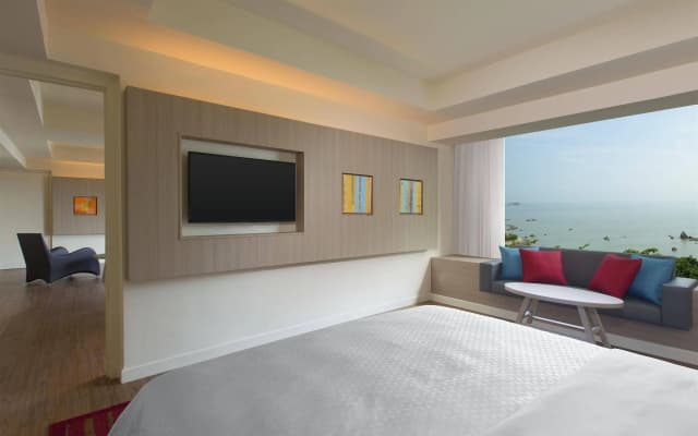 Mercure Penang Beach - photo 5