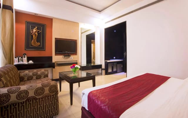 Hotel Krishna - photo 4