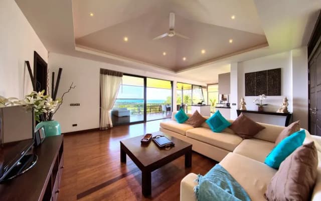 Sunset Heights Villa - photo 3