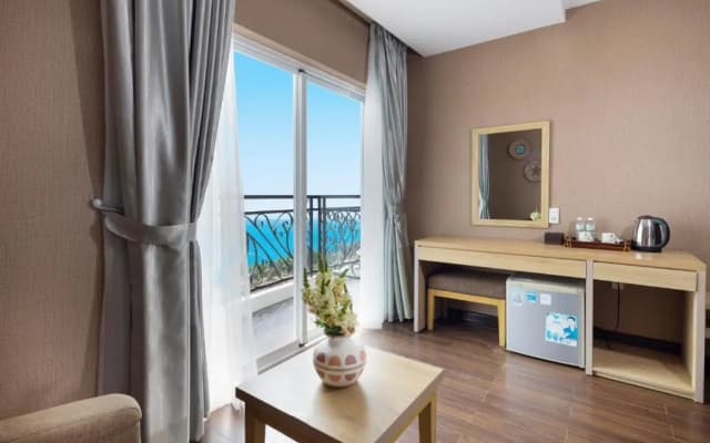 DB Hotel - photo 2