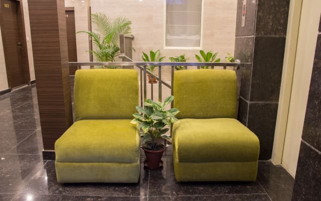 Hotel Pawan Plaza - Near BLK and Ganga Ram Hospital - Karol Bagh - photo 2