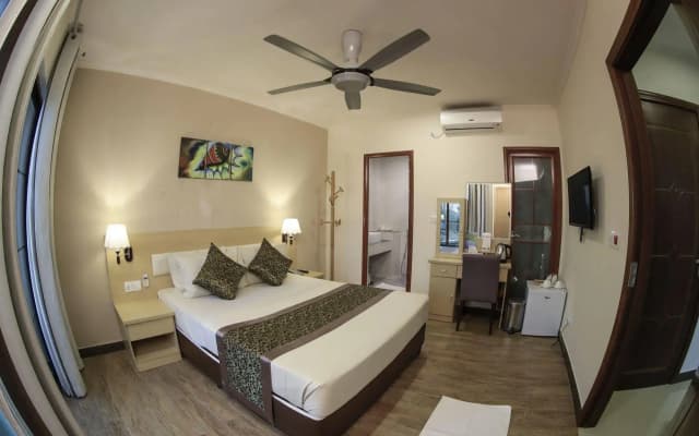 Triton Beach Hotel & Spa - photo 2