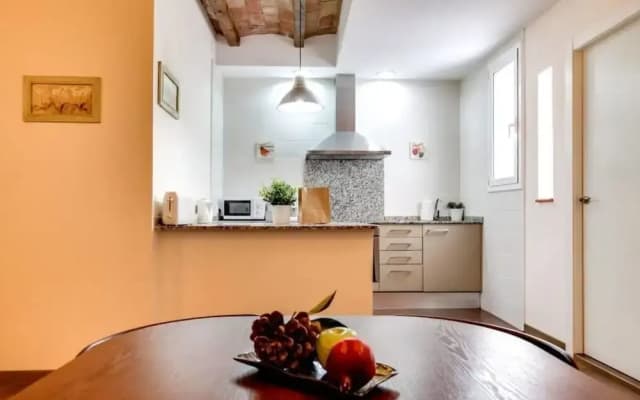 Modern 2 Bed Flat in Trendy Poble Sec - photo 5