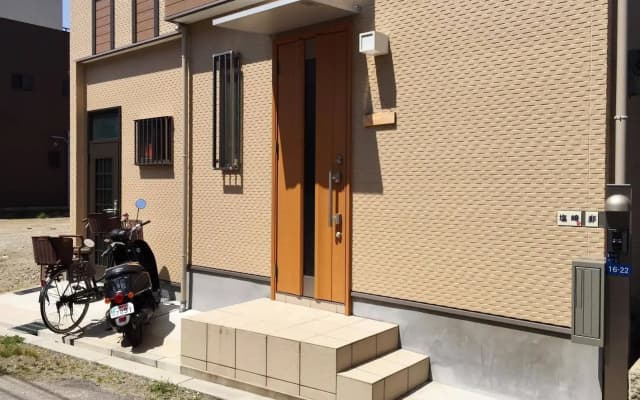 Happy House - photo 2