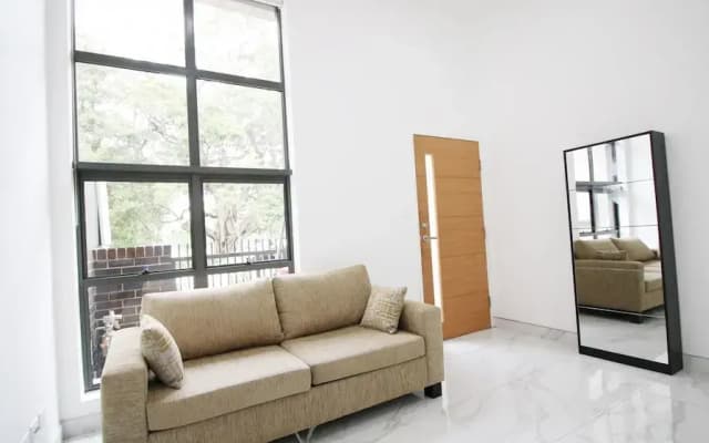 154 Wyndham - photo 5
