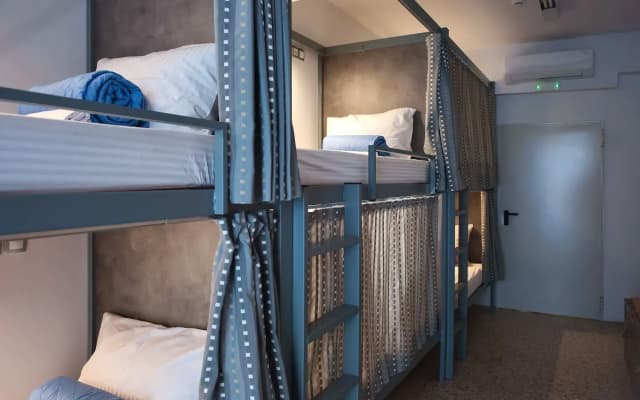 Bedbox Hostel - photo 4