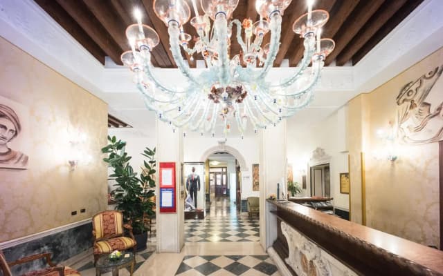 NH Venezia Santa Lucia Hotel - photo 2