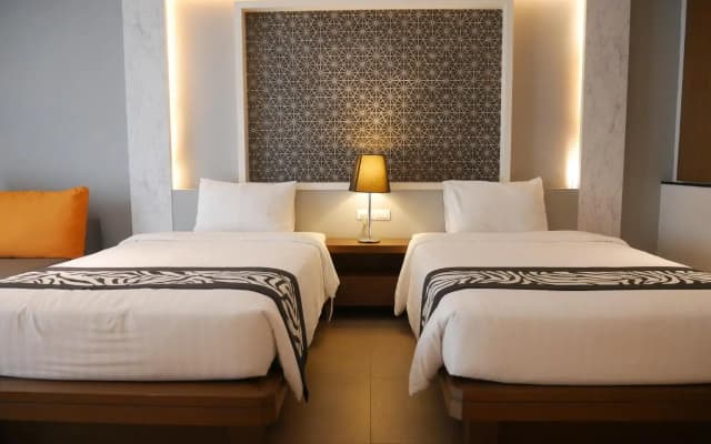 Season Five Hotel - photo 5