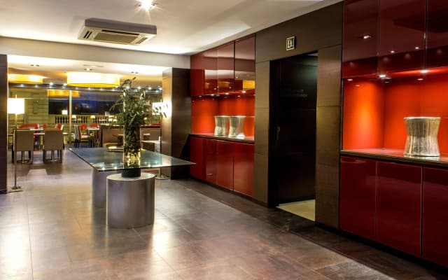 Zenit Barcelona Hotel - photo 2