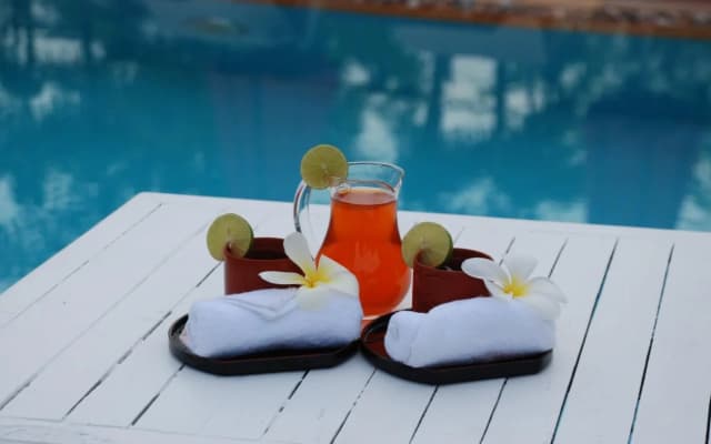 White Lotus Resort - photo 2