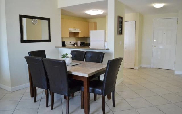 Apartments At Shamrock Gables - photo 3