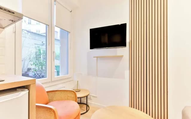 Modern Deluxe Studio in the Heart of Paris - photo 2
