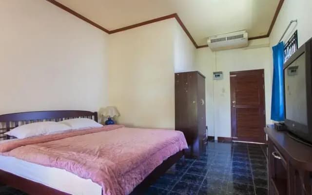 Baan Boonsom Guesthouse - photo 4