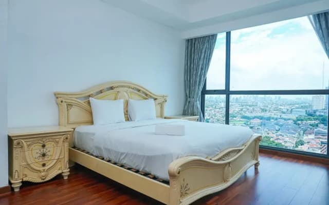 Spacious 2BR Apartment at Wang Residence - photo 4