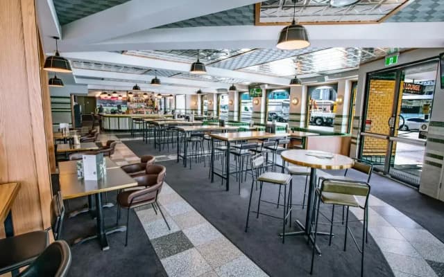 Southern Cross Hotel - photo 5