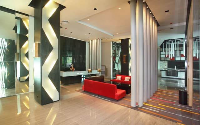 Cabin Hotel - photo 2