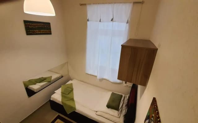 Elisabeth Hostel - photo 3