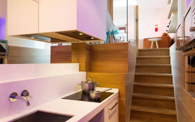 House Management Group Marnix Suites – House - photo 2