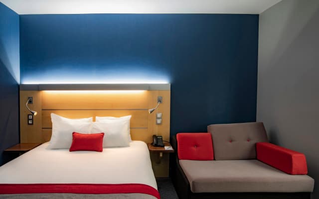 Holiday Inn Express Paris-Canal de la Villette by IHG - photo 4
